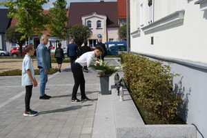  (photo)