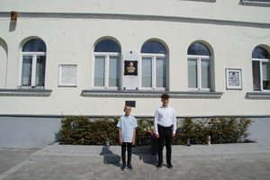  (photo)
