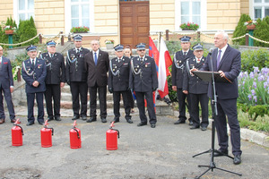 (photo)
