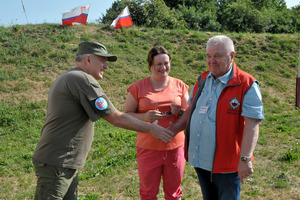  (photo)