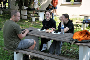  (photo)