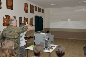  (photo)