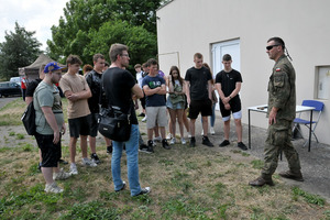  (photo)