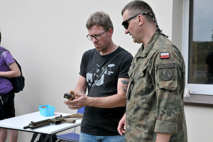  (photo)