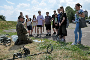  (photo)