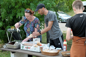  (photo)