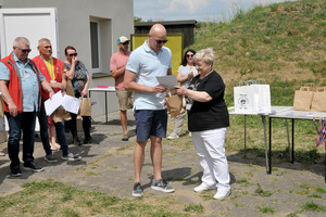  (photo)