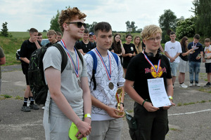  (photo)