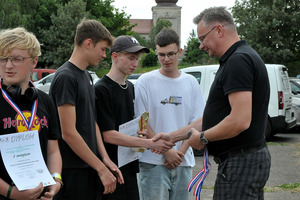  (photo)