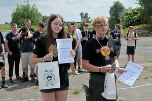  (photo)