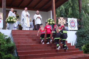  (photo)