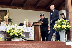  (photo)