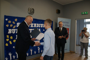  (photo)