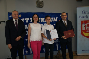  (photo)