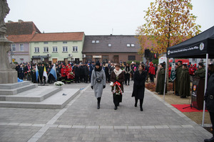  (photo)