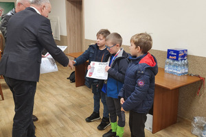  (photo)