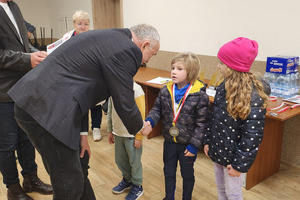  (photo)