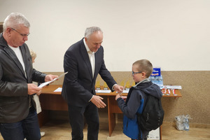  (photo)