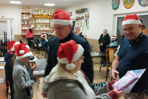  (photo)