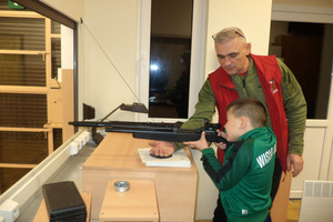  (photo)