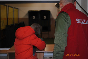  (photo)