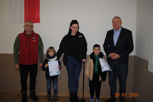  (photo)