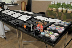  (photo)