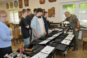  (photo)