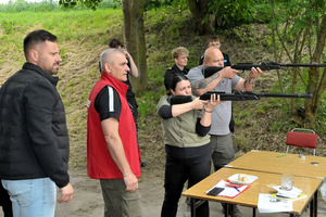  (photo)