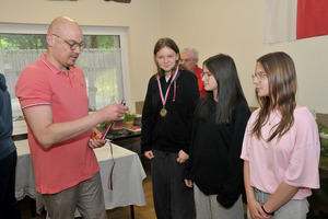  (photo)