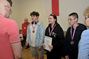 (photo)