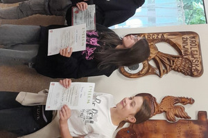  (photo)
