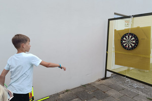  (photo)