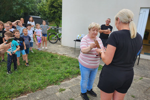  (photo)