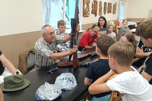  (photo)