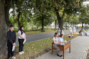  (photo)