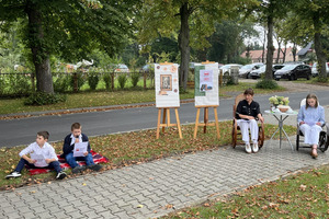  (photo)