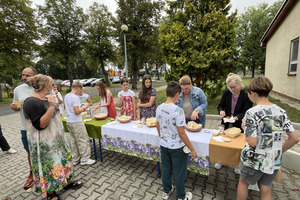  (photo)