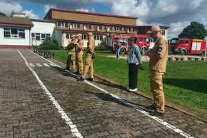  (photo)