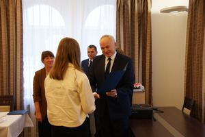  (photo)