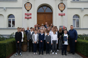  (photo)