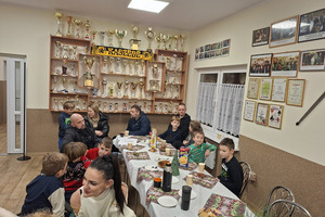  (photo)