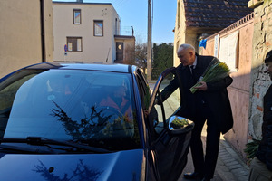  (photo)