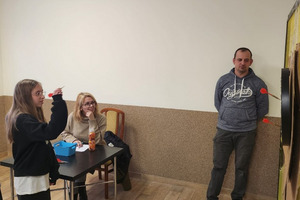  (photo)