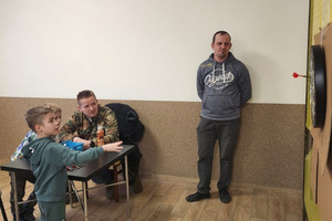  (photo)