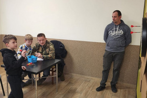  (photo)