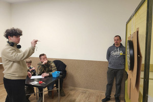  (photo)