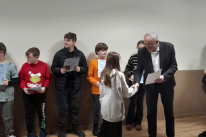  (photo)
