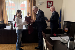  (photo)