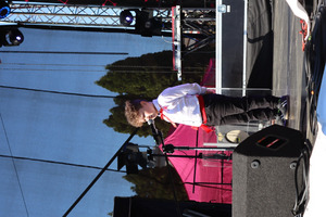  (photo)